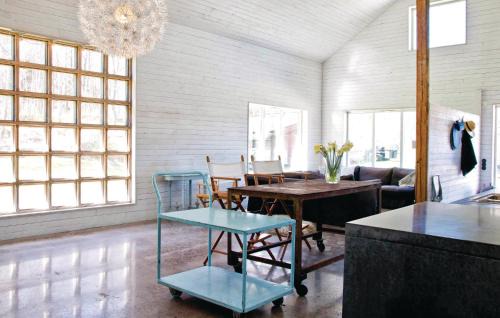 Gottskar House | Awesome Home In Onsala With Kitchen