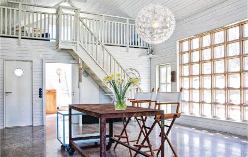 Gottskar House | Awesome Home In Onsala With Kitchen