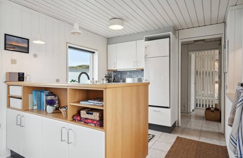Rødhus House | Awesome home in Pandrup with kitchen
