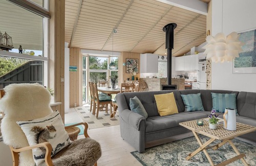 Rødhus House | Awesome home in Pandrup with WiFi