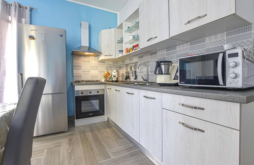 Partinico House | Awesome home in Partinico with Wi-Fi