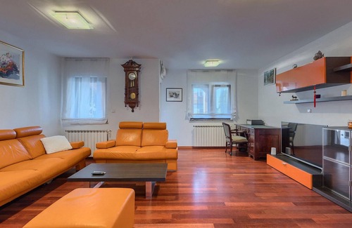Pjescana Uvala House | Awesome home in Pula with sauna