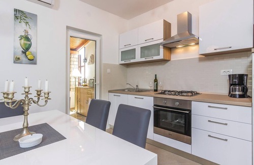 Rovinj House | Awesome home in Rovinj with kitchen