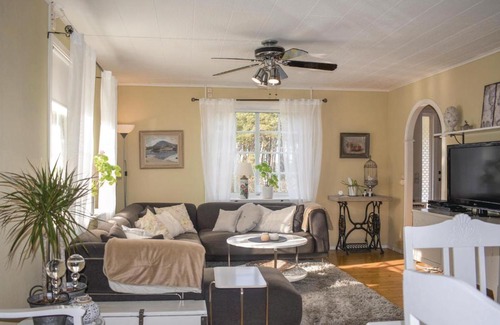 Hallevik House | Awesome home in Slvesborg with 4 Bedrooms, Sauna and WiFi
