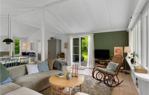 Lihme House | Awesome Home In Spøttrup With Wifi