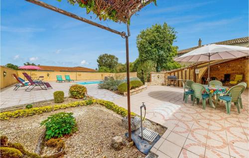 Saint-Pierre-d'Eyraud House | Awesome Home In St Pierre D'eyraud