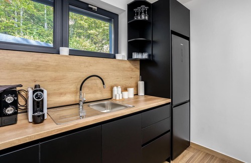 Ravna Gora House | Awesome home in Stari Laz with Wi-Fi