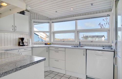 Strøby Ladeplads House | Awesome home in Strøby with WiFi