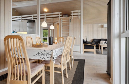 Mommark Strand House | Awesome home in Sydals with kitchen