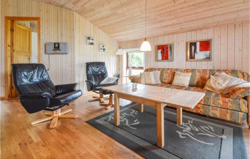 Skaven Strand House | Awesome Home In Tarm With Sauna