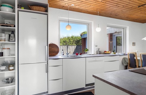 Thyboron House | Awesome home in Thyborøn with WiFi