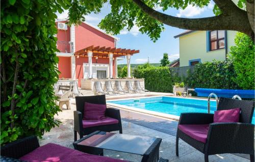 Trilj House | Awesome Home In Trilj
