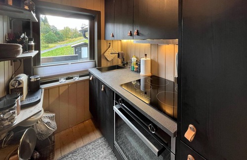 Eikjedalen House | Awesome home in Tysse with kitchen