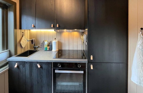 Eikjedalen House | Awesome home in Tysse with kitchen