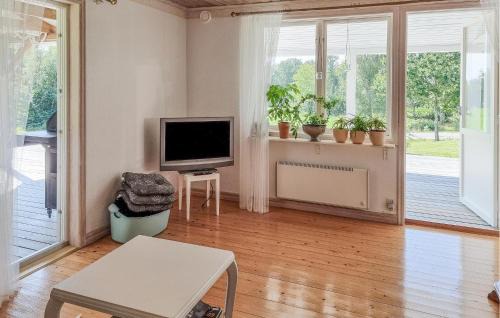 Varnamo O House | Awesome Home In Värnamo With Lake View