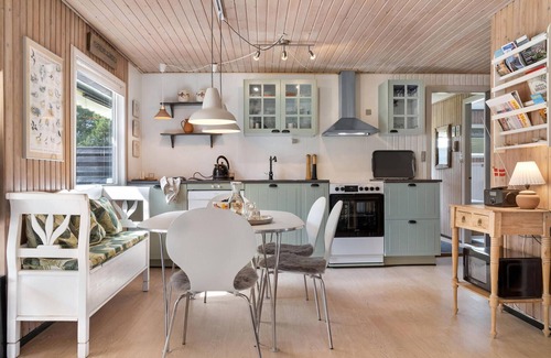 Vejers Strand House | Awesome home in Vejers Strand with WiFi