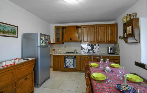 Valpromaro House | Awesome Home In Valpromaro With Wifi