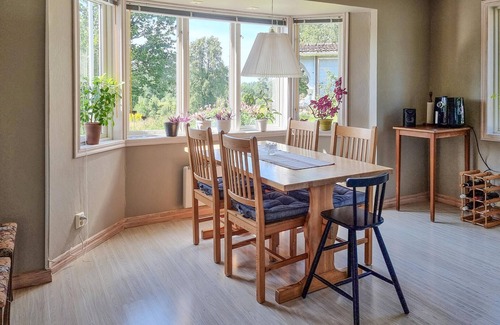 Varnamo O House | Awesome home in Värnamo with lake view