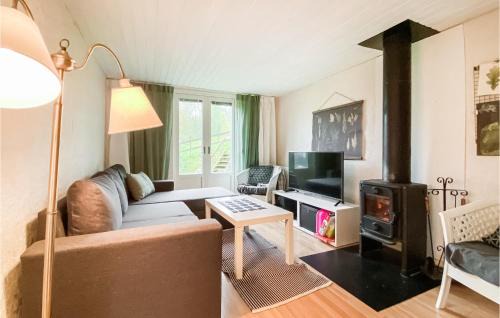 Vegby House | Awesome Home In Vegby With Kitchen