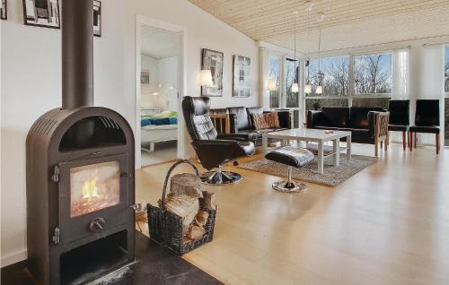 Vinderup House | Awesome Home In Vinderup With Wifi