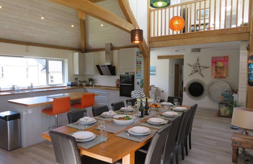 Mortehoe House | Awesome slidehouse close to coastpath,pubs,beaches sleeps 12-14 late discount
