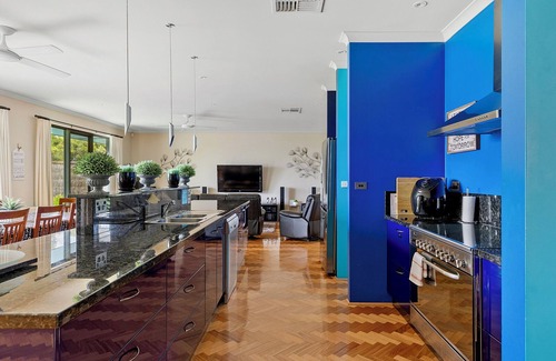 Yarrawonga House | Awesome spacious modern home in a fabulous location