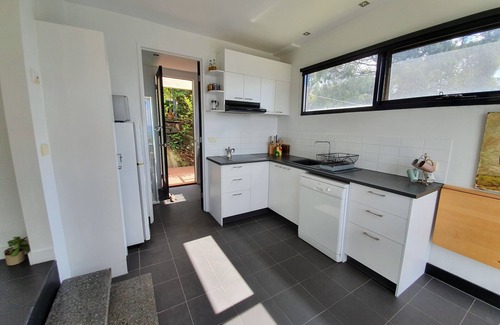 Lorne House | AWESOME STUDIO - Stunning Sea Views
