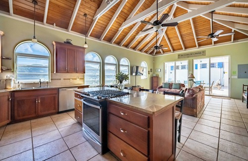 Lower Carolina Villa | Awesome views, private pool, air conditioning, close to beaches, restaurants!