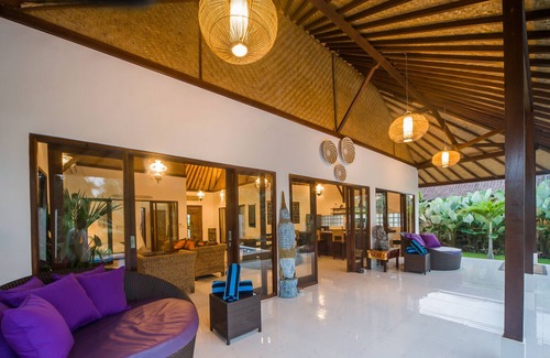 Andong Villa | Axros villa with stunning junggle view