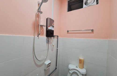 Kota Warisan Hotel | Ayden Roomstay KLIA Sepang