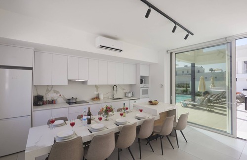 Ayia Napa Villa | Ayia Napa Kube Villa KB2 - a villa that sleeps 12 guests in 5 bedrooms