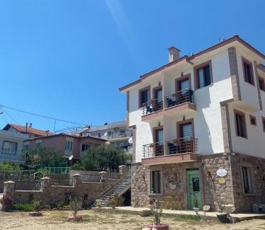 Ayvalik City Center Bed & Breakfast | Ayvalık Akan Pansiyon