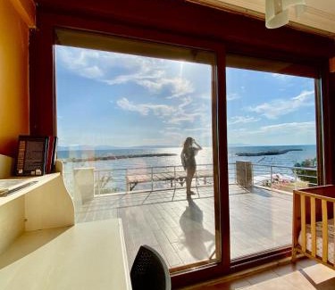 Altınova House | Ayvalik Seafront Villa Mansion Summer House in Ayvalik