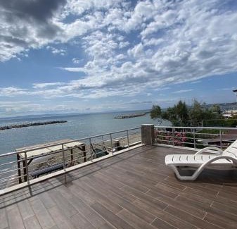 Altınova House | Ayvalik Seafront Villa Mansion Summer House in Ayvalik