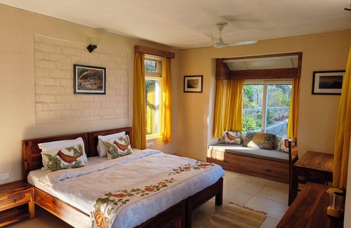 Sirala Hotel | Azalea