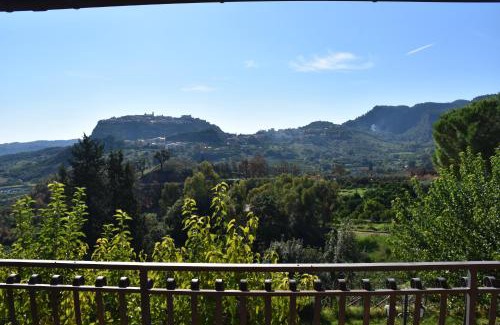 Santa Severina House | Azienda Agrituristica Biologica Il Querceto