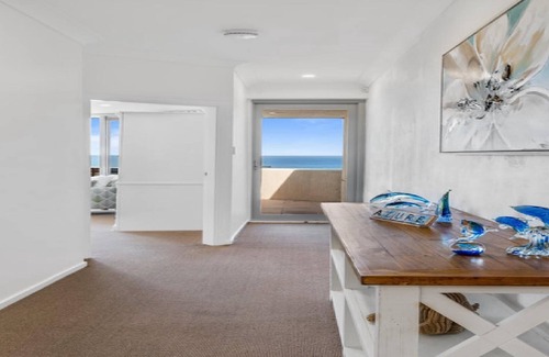 Blue Bay House | AZURE - ABSOLUTE BEACHFRONT AT BLUE BAY