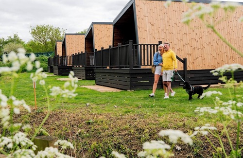 Great Billing Cabin | Azure Horizons Glamping - The Brook Pod GV18