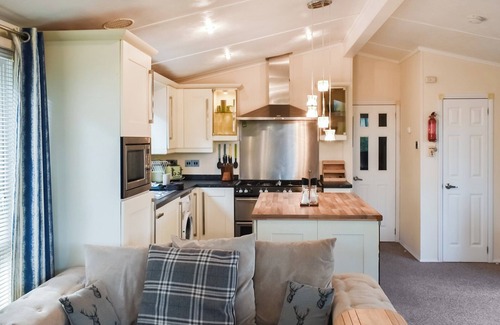 Corton Cottage | Azure Retreats - Beautiful Sea View - UK48810