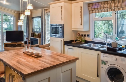 Corton Cottage | Azure Retreats - Beautiful Sea View - UK48810