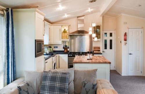 Corton House | Azure Retreats - Beautiful Sea View - Uk48810