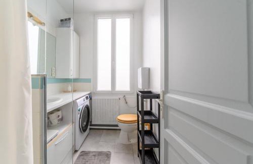 Stains Apartment | Azurine - Appt pour 4 proche de Paris