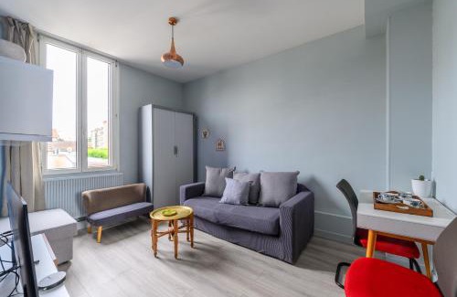 Stains Apartment | Azurine - Appt pour 4 proche de Paris