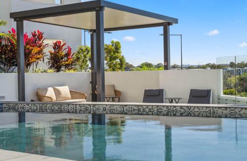 Bokarina Apartment | Azzure Beachside Retreat with Pool Gym and Steam Room