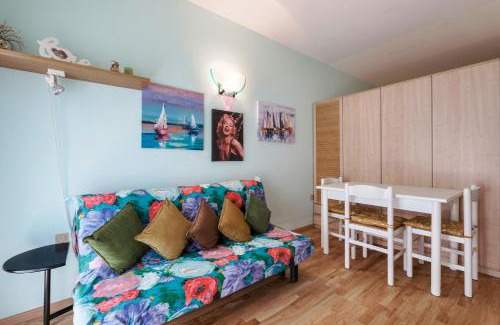 Colombare Apartment | Azzurra Suite - monolocale con piscina e WiFi