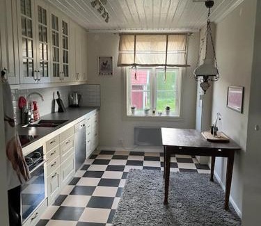 Savsjo Municipality Apartment | Böllingetorps gamla skola i Småland