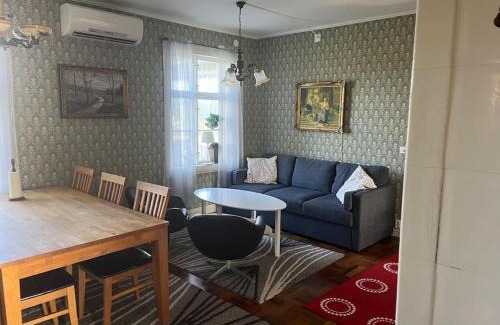 Savsjo Municipality Apartment | Böllingetorps gamla skola i Småland