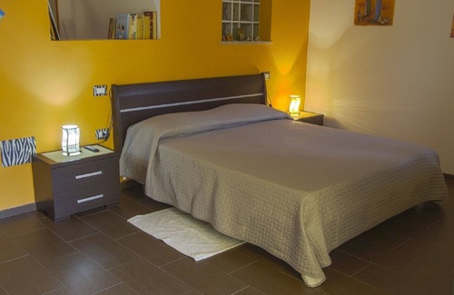 Guspini Bed & Breakfast | B & B Annalu '(MAGGIE room)