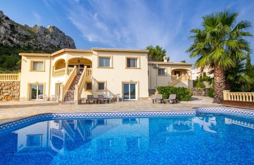 La Vall de Laguar Apartment | B&B Casa Lennisa, Fleix room