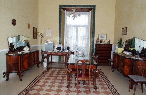 Historical Downtown Salerno Hotel | B&B Centrale Salerno